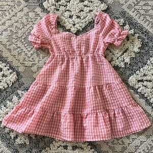 Women’s pink pattern dress